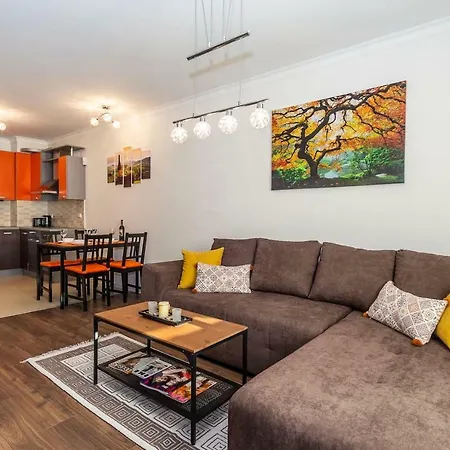 Stunning Location And Views!foothills Of Old Town! Apartment *