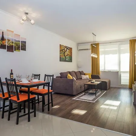 Stunning Location And Views!foothills Of Old Town! Apartment Plovdiv