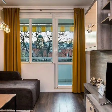 Stunning Location And Views!foothills Of Old Town! Apartment