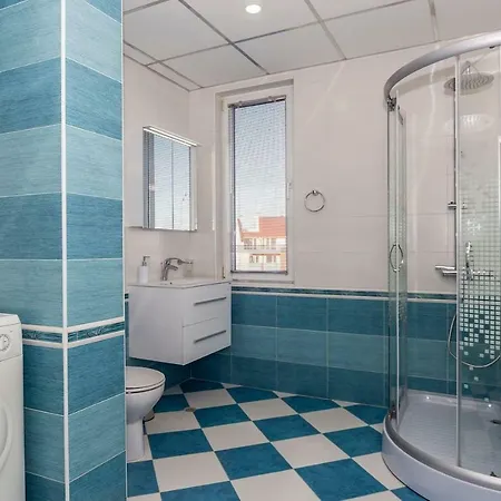 Apartment Stunning Location And Views!foothills Of Old Town!