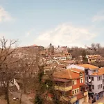 Stunning Location And Views!foothills Of Old Town! Διαμέρισμα Φιλιππούπολη