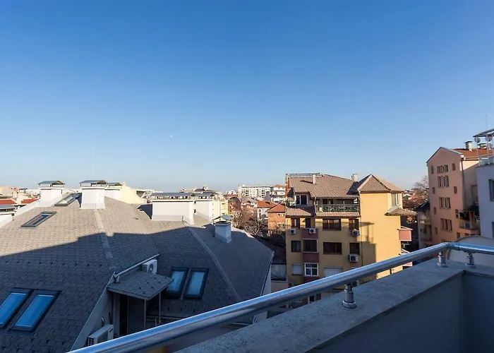 Stunning Location And Views!foothills Of Old Town! Apartment