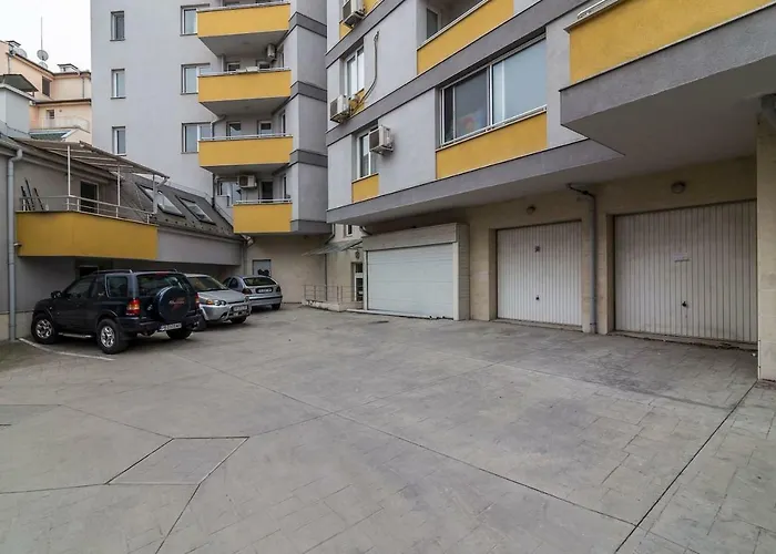 Stunning Location And Views!foothills Of Old Town! Apartment *